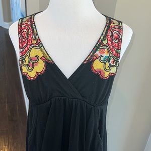 Forever 21 cotton dress with pockets black with floral embroidery M